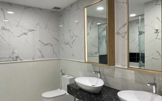 DongDong Apartment in Sunwah Pearl