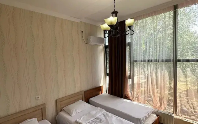 Ai̇si̇ Hotel