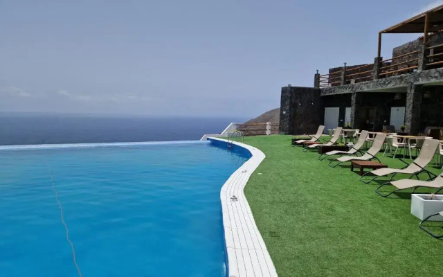 RM Green Hotel