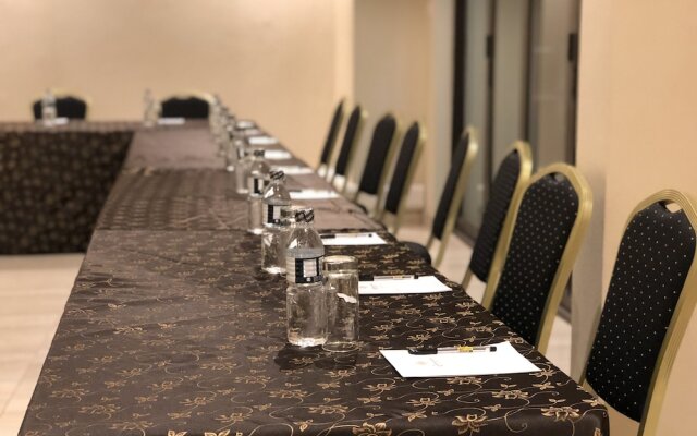 Crossroads Hotel Blantyre