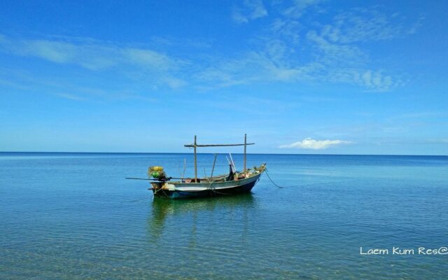 Laem Kum Beach Resort & Seafood