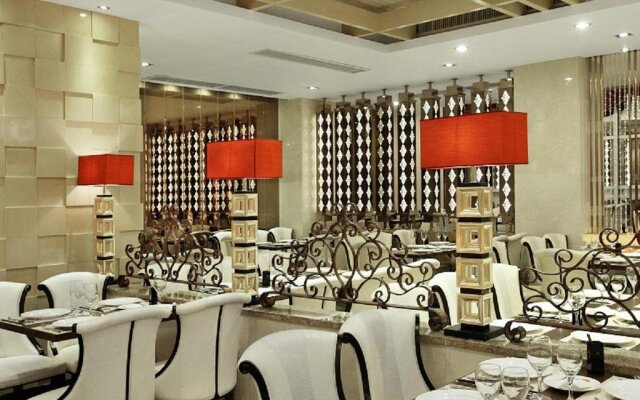 Golden Splendid Hotel Gynn