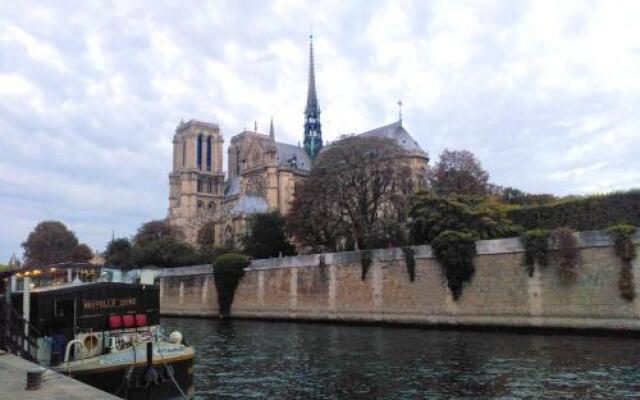 Apartment Rue Amelot