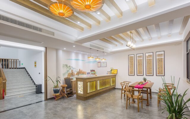 Floral Hotel Red Forest Yuyao