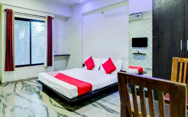 Oyo Flagship 805380 Gandharva Lodging