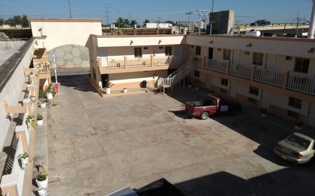 Hotel Santander Inn & Suites