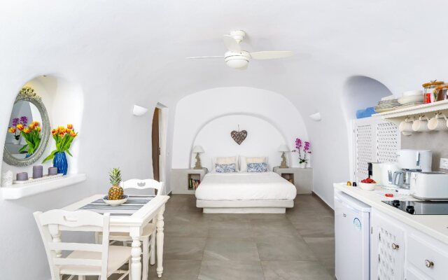 Aris Caves Hotel