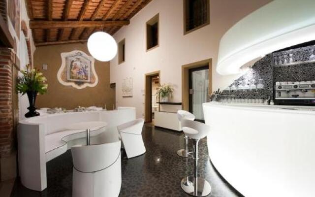 Villa Solaris Hotel & Residence