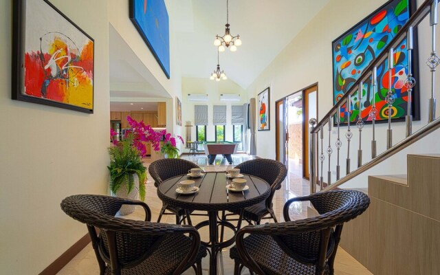 Luxury 5 Bedroom Villa nr to Beach - SRS