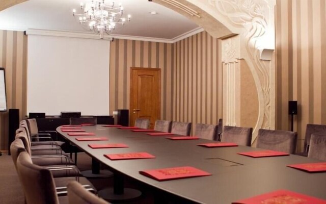 Diplomat Club Hotel