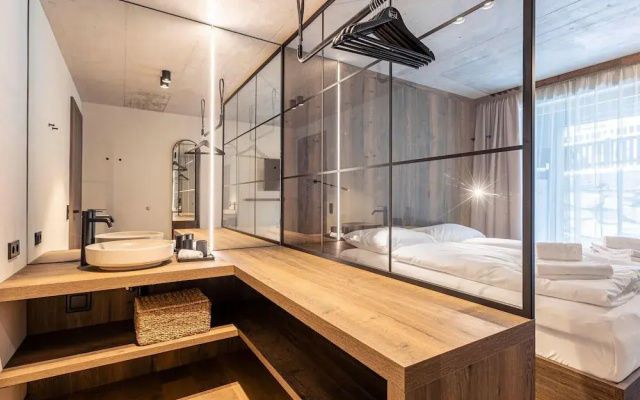 Premium Holiday Apartment With Sauna and Garden