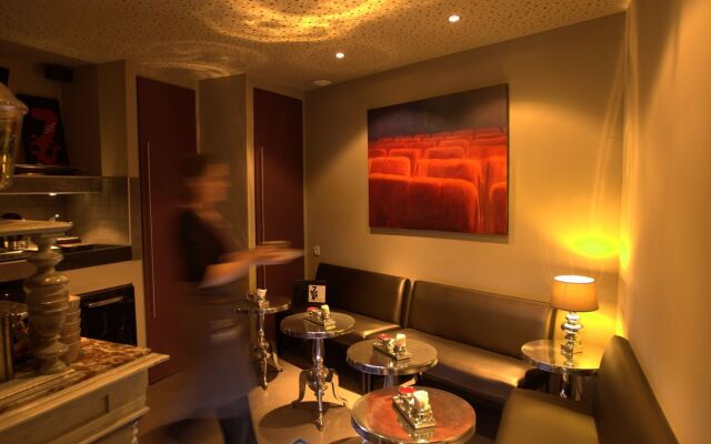 7 Art Hotel Cannes