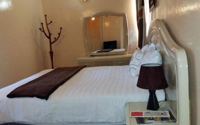 Exotica Guest Lodge