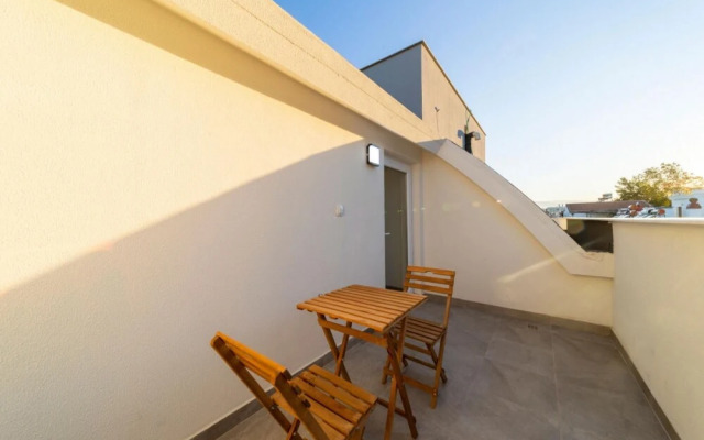 Central Flat With Terrace in Muratpasa