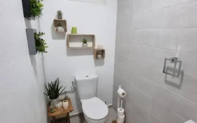 Charmant Studio rénové, 5 min à pied de la plage