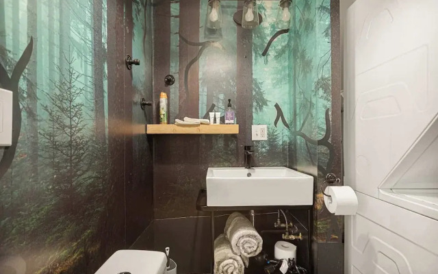 Into the Woods Bungalow