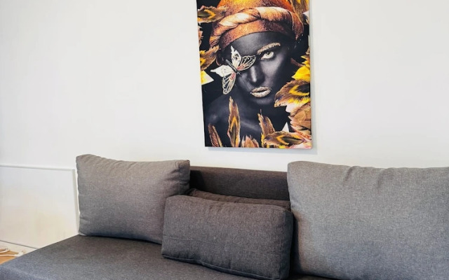 Cozy House  Terrace &Garden  Sleeps 34