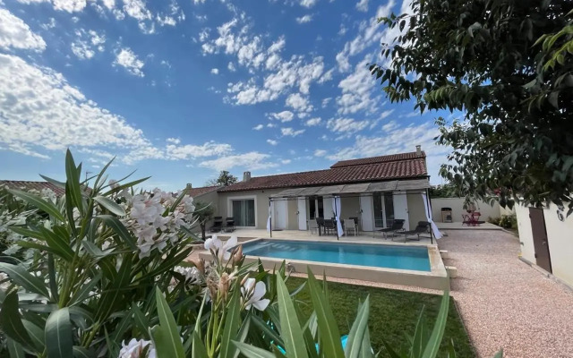 Villa provençale avec piscine