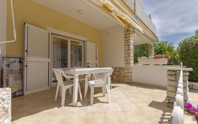 Apartments Tiho