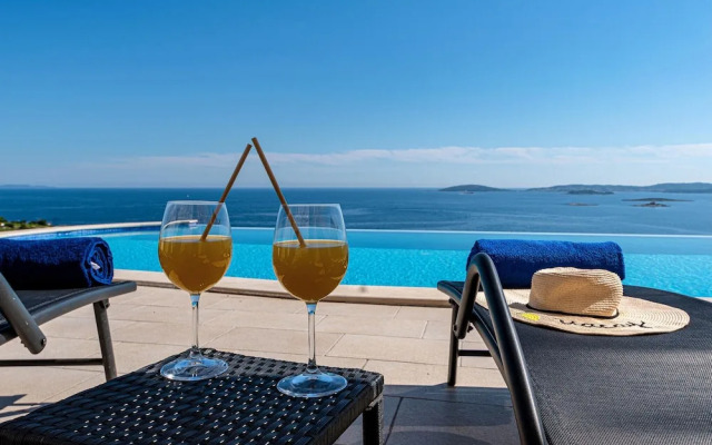 Beautiful Home in Mokalo With Wifi and 2 Bedrooms