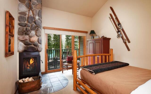 Moraine Lake Lodge