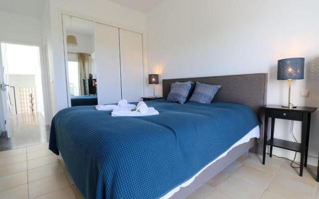 LovelyStay - Divine 3BDR Duplex House w/ Pool & Garden