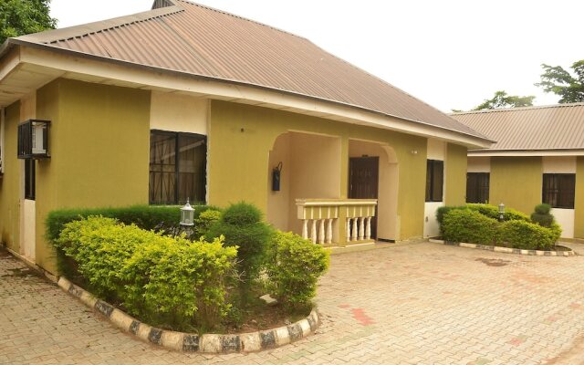 Jokems Airport View Hotel - Adults Only
