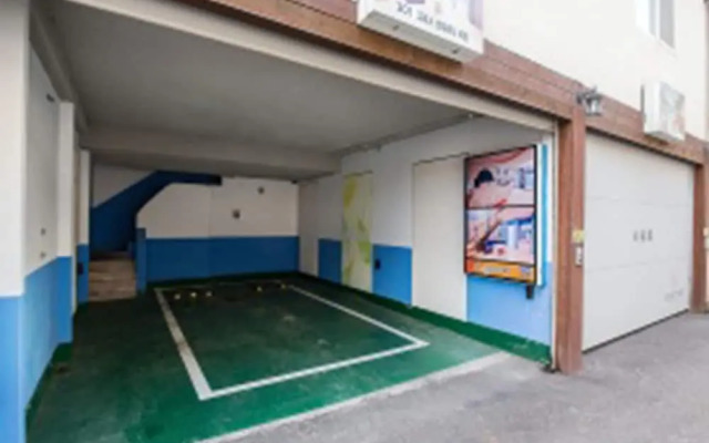 Belita N Goodtime Drive-in Motel