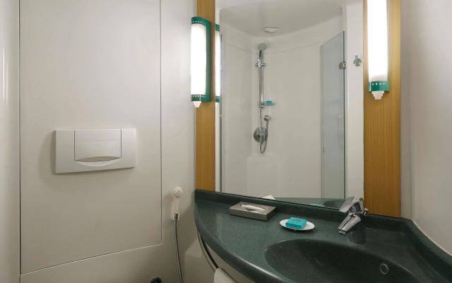 ibis Pune Viman Nagar Hotel