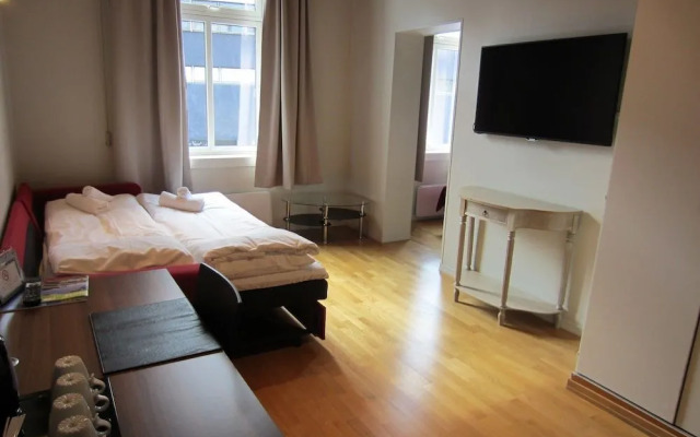 Moss Hotel & Apartments