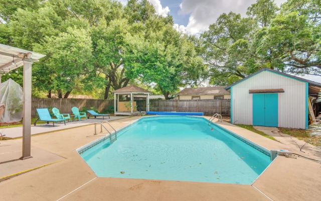 Swim, Golf & Relax: Family-friendly Pensacola Gem