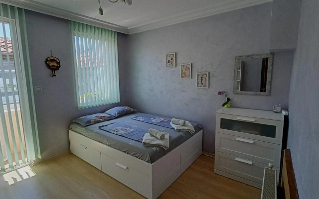 Nikolovi Home Apartments