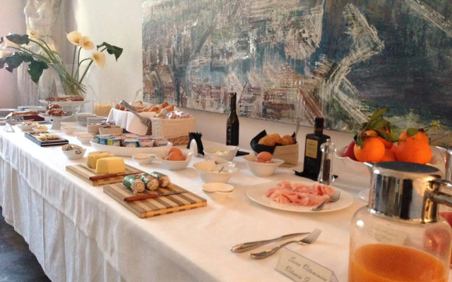 Palazzo Brunaccini Boutique Hotel