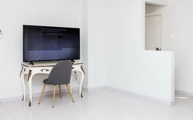 Gorgeous apt in Faliro with view
