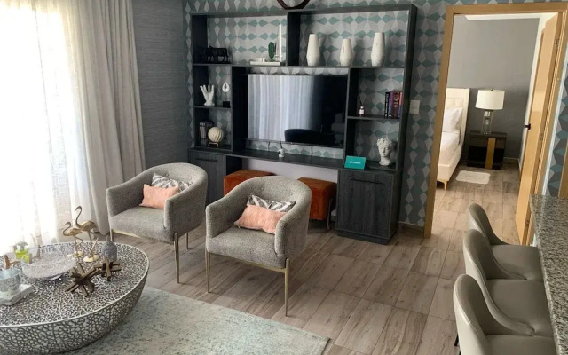 Breakfast Included Regatta Living II 504