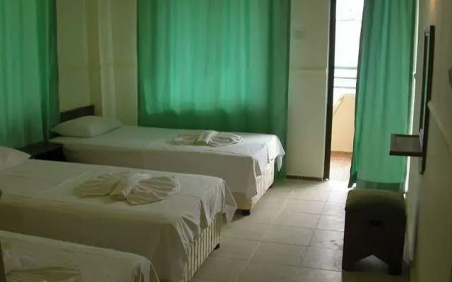 Day By Day Hotel