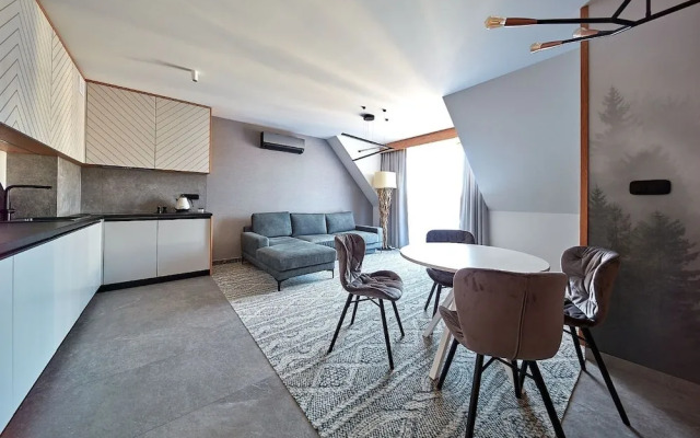 Tatra Square Apartments