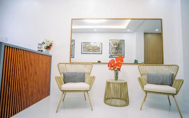 Spotlight Hotel near Hundred Islands wharf