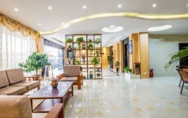 Junshang Hotel (Yangshuo West Street Store)