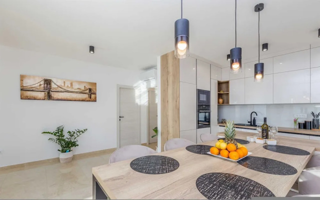 Holiday House Villa Andro