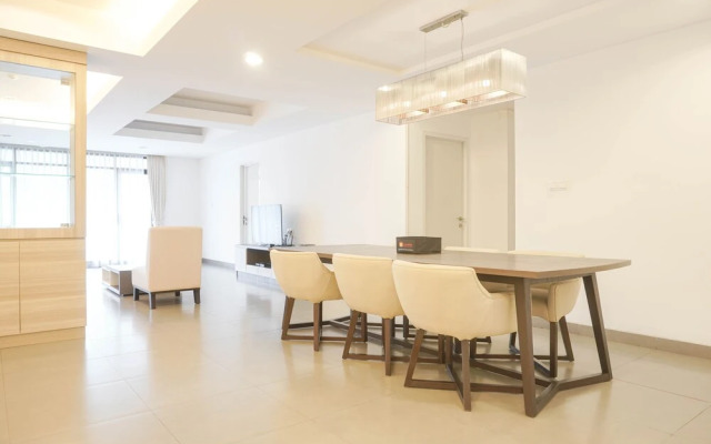 Big And Cozy 3Br Apartment At Simprug Park Residences