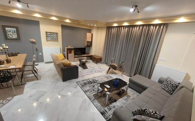 central luxury apartment