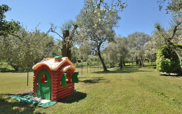 Apartment La Fiore 1 With Pool