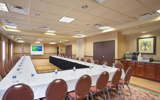 Holiday Inn Express & Suites Yuma by IHG