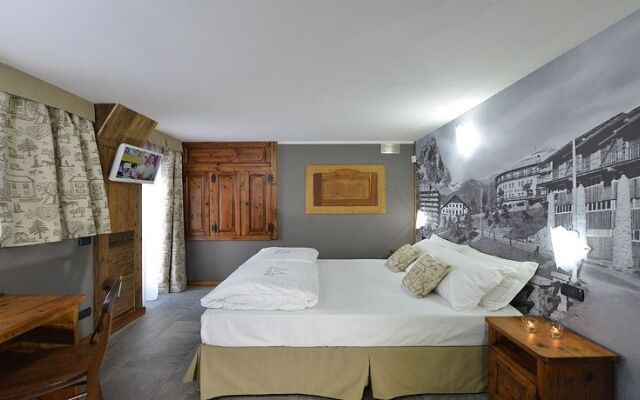 Mollino Rooms