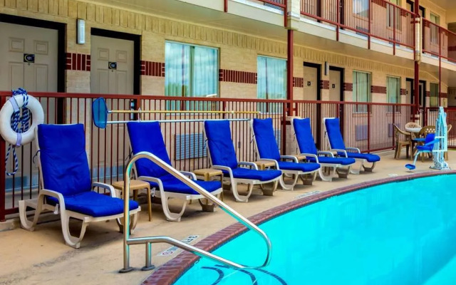 SureStay New Braunfels