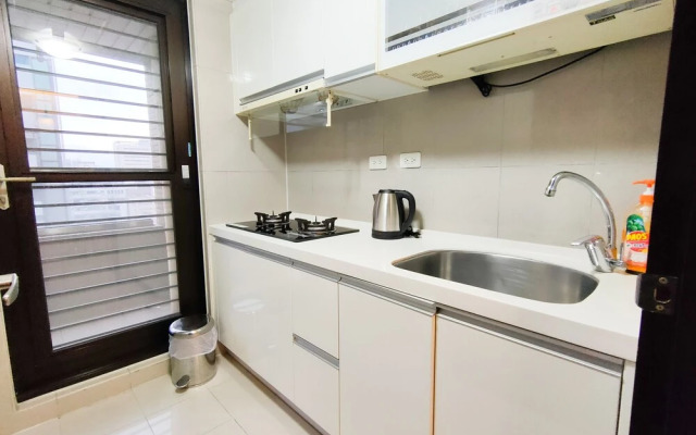 Q Square Apartment