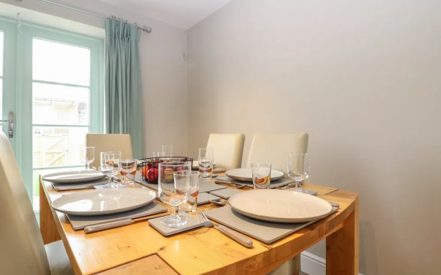 9 Windrush Heights