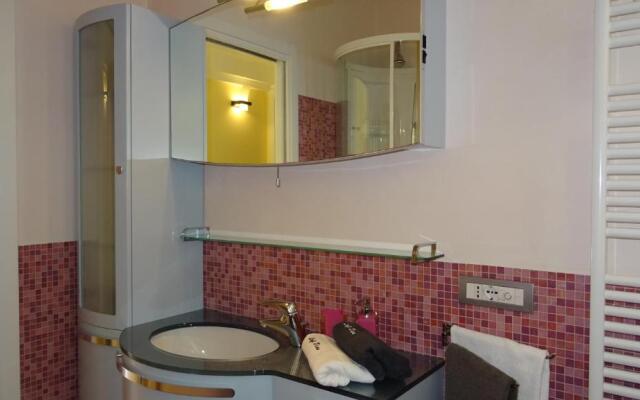 Loft Diva Lake View by Gardadomusmea