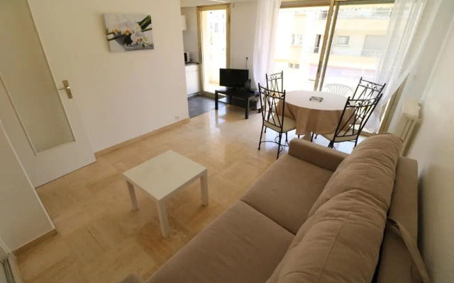 Studio with Balcony, Palais Royal, 1 Min Croisette, 8 Mins From the Palais 108 - Hotel in 戛纳 - Photo 2